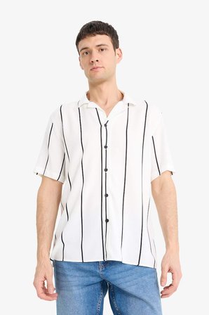 DeFacto Regular Fit Apaş Yaka Çizgili Yazlık Kısa Kollu Gömlek E2559AX25SMWT34