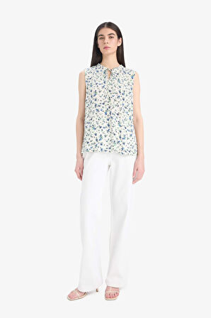 Regular Fit Puantiyeli Krinkıl Kumaş Kolsuz Bluz