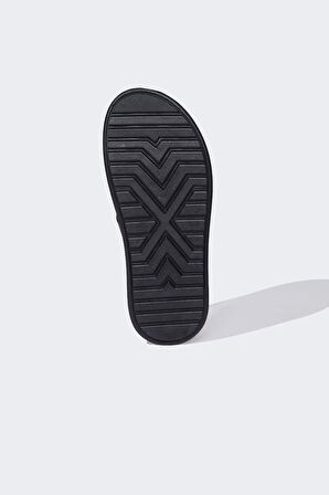 DeFacto Erkek Düz Taban Suni Deri Terlik E6246AX25HSBK23