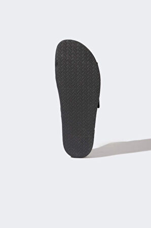 DeFacto Erkek Düz Taban Çift Bantlı Suni Deri Terlik E6249AX25HSBN45