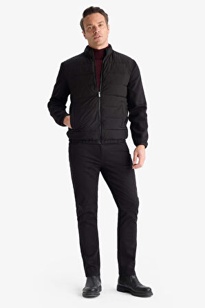 Slim Fit Dar Kesim Dik Yaka Lastikli ve Fermuarlı Su Geçirmez Mont