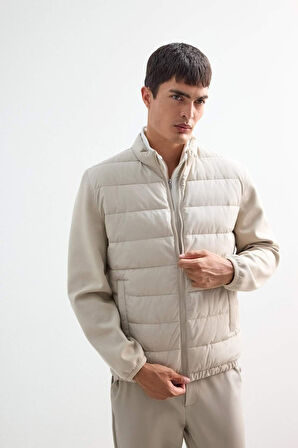 Slim Fit Dar Kesim Dik Yaka Lastikli ve Fermuarlı Su Geçirmez Mont