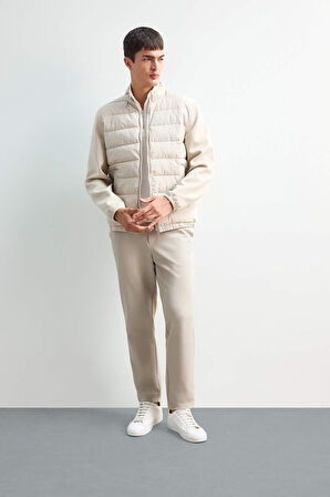 Slim Fit Dar Kesim Dik Yaka Lastikli ve Fermuarlı Su Geçirmez Mont