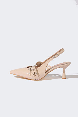 DeFacto Kadın Çift Bantlı Yüksek Taban Suni Deri Topuklu Sandalet E7247AX25SPBG26