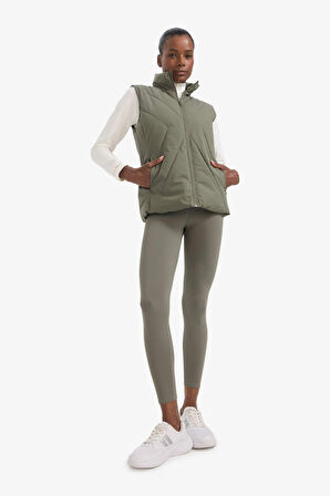 DeFactoFit Su İtici Slim Fit Dar Kesim Fermuarlı Sporcu Su Geçirmez Yelek