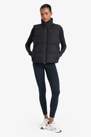 DeFacto Su İtici Regular Fit Dik Yaka Fermuarlı Cepli Şişme Yelek E9209AX25AUBK81
