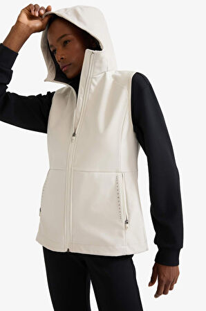 DeFactoFit Su İtici Slim Fit Dar Kesim Kapüşonlu Fermuarlı Sporcu Softshell Yelek