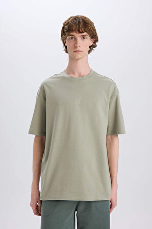 DeFacto %100 Pamuk Boxy Fit Bisiklet Yaka Sırt Baskılı Kısa Kollu Tişört E3939AX25SMGN497