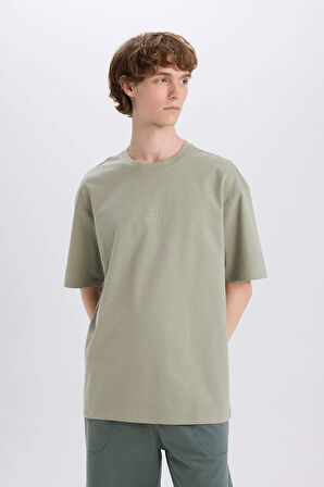 DeFacto %100 Pamuk Boxy Fit Bisiklet Yaka Sırt Baskılı Kısa Kollu Tişört E3939AX25SMGN497