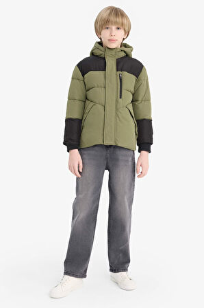 Erkek Çocuk Su Geçirmez Kapüşonlu Fermuarlı Şişme Mont