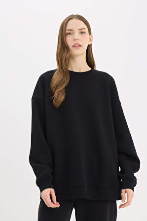 DeFacto Oversize Geniş Kalıp Bisiklet Yaka Basic Düz Kalın Sweatshirt Y1346AZ25SPBK81