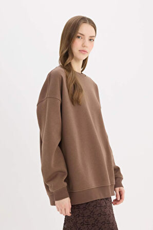 DeFacto Oversize Geniş Kalıp Bisiklet Yaka Basic Düz Kalın Sweatshirt Y1346AZ25SPBN322