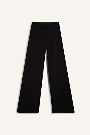 DeFacto Wide Leg Standart Boy Basic Düz Geniş Bol Paça Eşofman Altı E7952AX25SPBK81