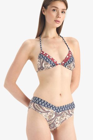 DeFacto Regular Fit Desenli Bikini Altı E4891AX25SMNV247