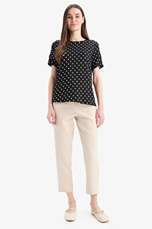 DeFacto Regular Fit Bisiklet Yaka Desenli Bürümcük Kısa Kollu Tişört E7324AX25SMBK81