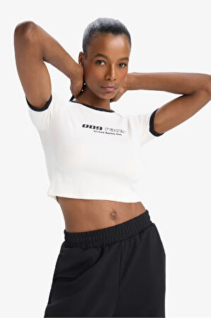 DeFactoFit Slim Fit Dar Kesim Bisiklet Yaka Baskılı Sporcu Ribana Kısa Kollu Tişört E4796AX25SPER136