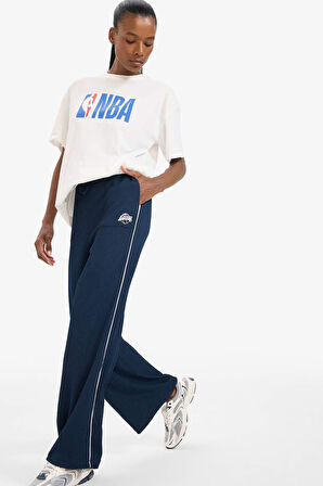 DeFactoFit NBA Los Angeles Lakers Wide Leg Cepli Geniş Paça Standart Boy Krinkıl Kumaş Sporcu Pantolon E3621AX25SMNV94