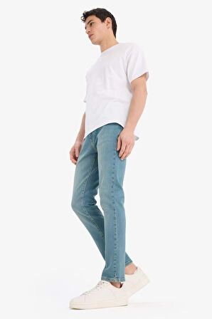DeFacto Pedro Slim Fit Dar Kalıp Normal Bel Dar Paça Jean Pantolon E8201AX25SPNM29