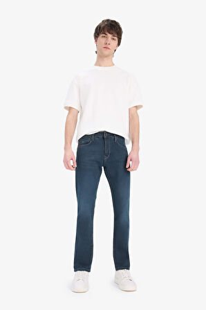 DeFacto Sergio Regular Fit Normal Kalıp Normal Bel Boru Paça Jean Pantolon B4538AX25SPNM83