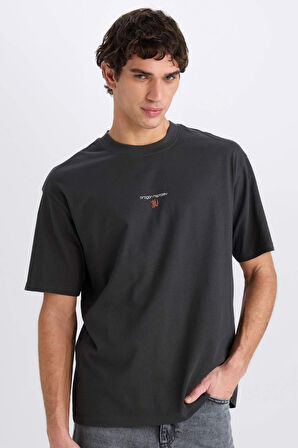 DeFacto %100 Pamuk Boxy Fit Bisiklet Yaka Sırt Baskılı Kısa Kollu Tişört E0908AX25SMAR221