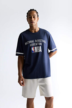 DeFactoFit NBA Wordmark Oversize Geniş Kalıp Bisiklet Yaka Kısa Kollu Tişört