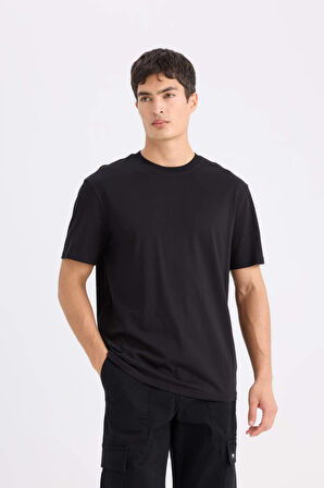DeFacto New Regular Fit Bisiklet Yaka Basic Düz %100 Pamuk Kısa Kollu Tişört V7699AZ25SPBK81