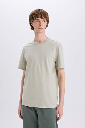 DeFacto New Regular Fit Bisiklet Yaka Basic Düz %100 Pamuk Kısa Kollu Tişört V7699AZ25SPKH478
