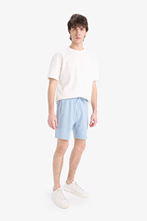 DeFacto Slim Fit Dar Kesim Dar Paça Basic Düz Şort B8674AX25SPBE524