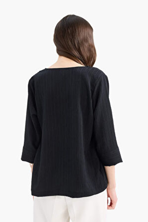 Regular Fit Kaçık Yaka Basic Düz Yarım Kollu Bluz