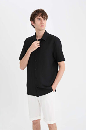 DeFacto Regular Fit Polo Yaka Krinkıl Yazlık Kısa Kollu Siyah Gömlek E1223AX25SMBK27