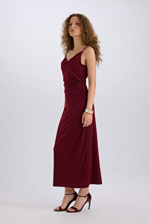 Yılbaşı Temalı Bodycon Vücudu Saran Degaje Yaka Askılı Maxi Bordo Elbise