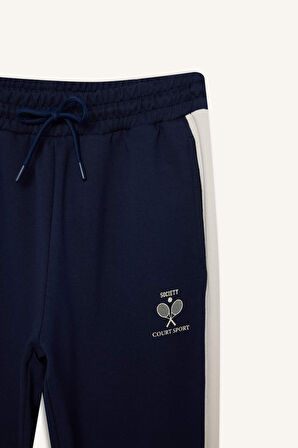 DeFactoFit Standart Fit Sporcu Jogger Eşofman Altı Beli Bağcıklı Cepli Baskılı D7138AX25SPNV241