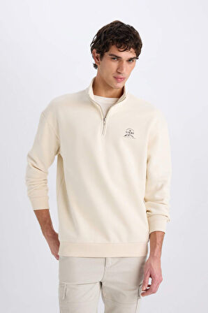 DeFacto Comfort Regular Fit Rahat Kalıp Fermuarlı Dik Yaka Baskılı Sweatshirt C6132AX25SPBG700