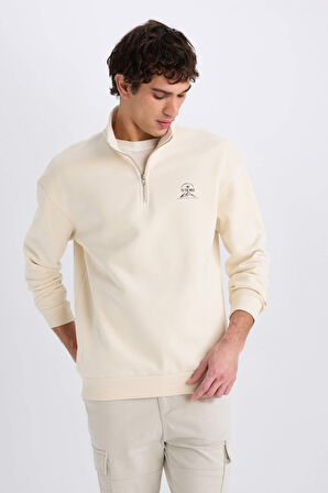 DeFacto Comfort Regular Fit Rahat Kalıp Fermuarlı Dik Yaka Baskılı Sweatshirt C6132AX25SPBG700