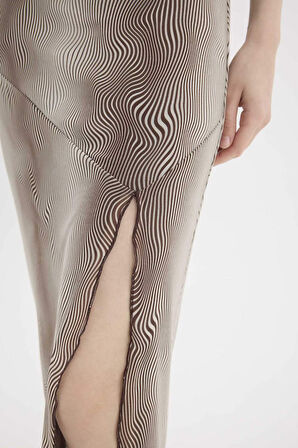 DeFacto A Kesim Straplez Desenli Tül Yırtmaçlı Maxi Abiye Elbise E0485AX25SMBN323