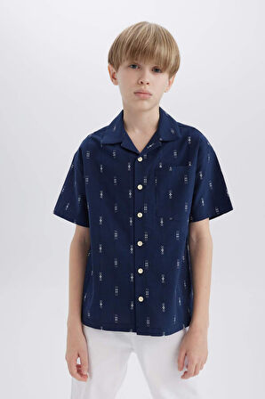 DeFacto Erkek Çocuk 23 Nisan Çocuk Bayramı Oversize Geniş Kalıp Polo Yaka Brode Kısa Kollu Gömlek D8339A825SMNV248