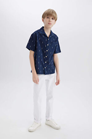 DeFacto Erkek Çocuk 23 Nisan Çocuk Bayramı Oversize Geniş Kalıp Polo Yaka Brode Kısa Kollu Gömlek D8339A825SMNV248
