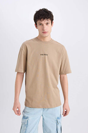 DeFacto One Piece Boxy Fit Bisiklet Yaka Sırt Baskılı Kısa Kollu Tişört D5619AX25SPBG73