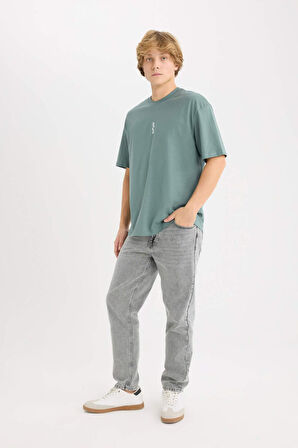 DeFacto %100 Pamuk Batman Boxy Fit Bisiklet Yaka Sırt Baskılı Kısa Kollu Tişört D9845AX25SPGN463