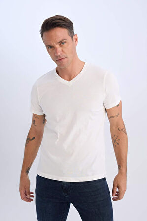 DeFacto New Regular Fit V Yaka Basic Düz Kısa Kollu Tişört D7938AX25SPWT32