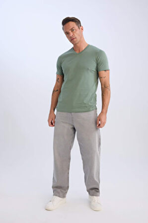 New Regular Fit V Yaka Basic Düz Kısa Kollu Tişört