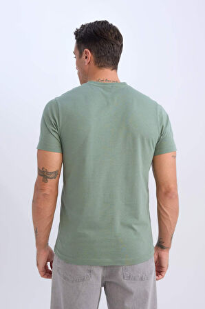 New Regular Fit V Yaka Basic Düz Kısa Kollu Tişört