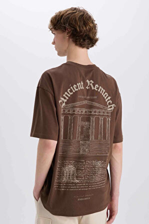 Defacto E4539 Kahve %100 Pamuk Boxy Fit Bisiklet Yaka Sırt Baskılı Kısa Kollu Tişört