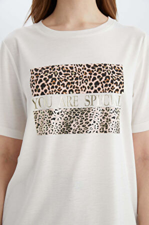 Traditional Regular Fit Bisiklet Yaka Casual Kısa Kollu Tişört