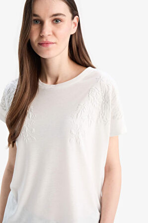 DeFacto Regular Fit Bisiklet Yaka Basic Düz Kısa Kollu Tişört E0918AX25SPER85