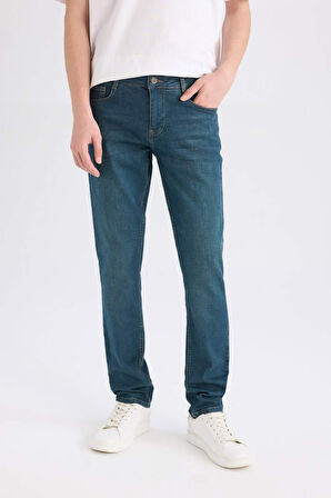 DeFacto Pedro Slim Fit Dar Kalıp Normal Bel Dar Paça Jean Pantolon B0398AX25SPNM41
