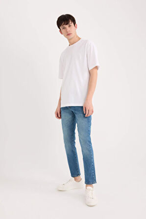 DeFacto Pedro Slim Fit Dar Kalıp Normal Bel Dar Paça Jean Pantolon E5429AX25SPNM28
