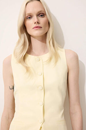 Slim Fit Dar Kesim Bisiklet Yaka Yelek