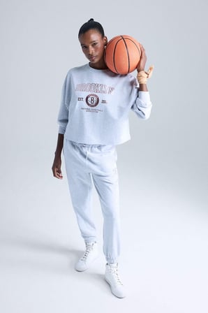 DeFacto Aırtech NBA Brooklyn Nets Bisiklet Yaka Sporcu Sweatshirt E8863AX25AUGR421