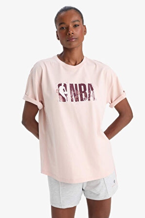 DeFactoFit NBA Wordmark Oversize Geniş Kalıp Bisiklet Yaka Sporcu Kısa Kollu Tişört